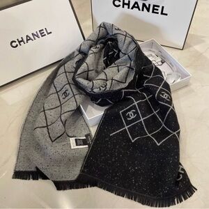 CHANEL Black and Gray Scarf
